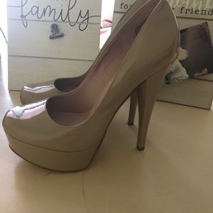 Alejandro Ingelmo “Grace” ultra high heel